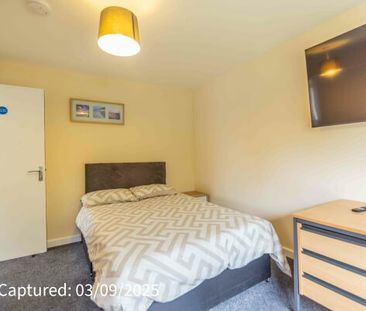 19 Yarburgh Way, Badger Hill - Photo 3