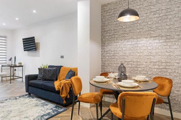 1 bedroom serviced apartment to rent - Photo 1