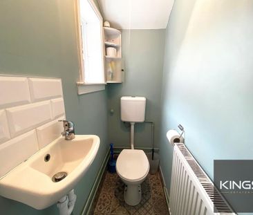 4 bedroom terraced house to rent - Photo 2