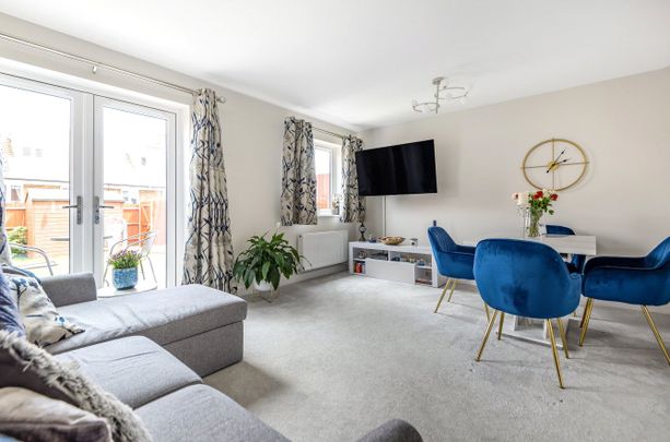 2 bedroom terraced house to rent - Photo 1