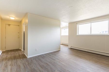 Kortright Apartments - ALL INCLUSIVE - Photo 3