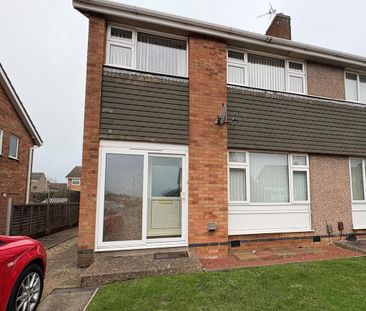 3 bedroom semi-detached house to rent - Photo 3