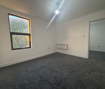 Stoney Stanton Road, Hillfields - Photo 1