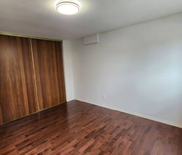 For Lease - 44 Chester Le Boulevard Unit# 6, Toronto, Ontario - Photo 4