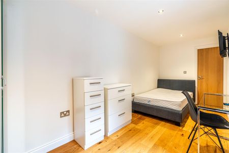 3 bed apartment to rent in Grainger Street, Newcastle Upon Tyne, NE1 - Photo 2