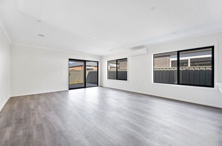 The Perfect Balance of Comfort & Class - Photo 5