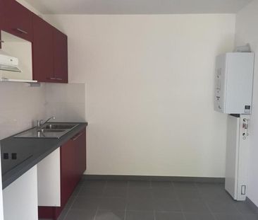 Location Appartement 4 pièces 84m² ARTIGUES PRES BORDEAUX 33370 - Photo 2