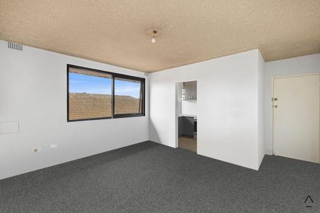 MODERN TWO BEDROOM UNIT - Photo 4