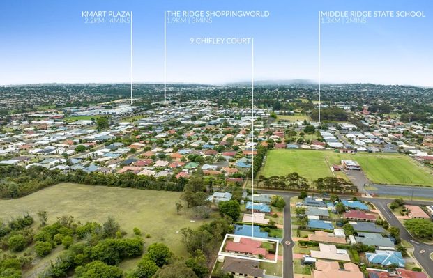 Comfortable & Spacious Family Home in Middle Ridge - Photo 1