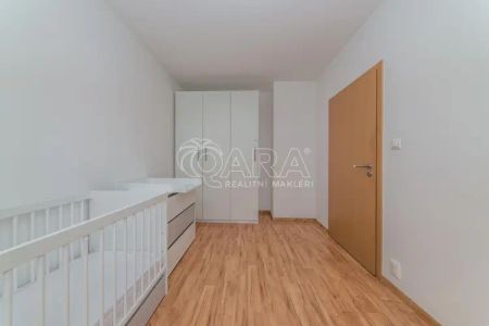 Pronájem prostorného bytu 3+kk s lodžií - Фото 5