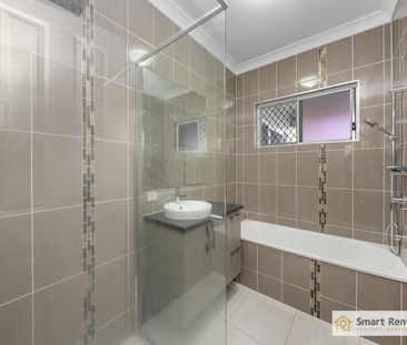 Spacious Corner Block Living! - Photo 6