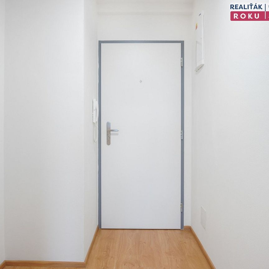 Pronájem bytu 1+kk 38 m² - Photo 1