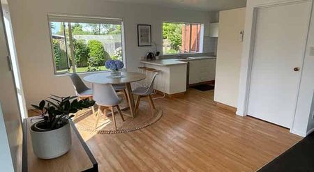 Fully Furnished, Newly Renovated 3 Bedroom - Photo 3