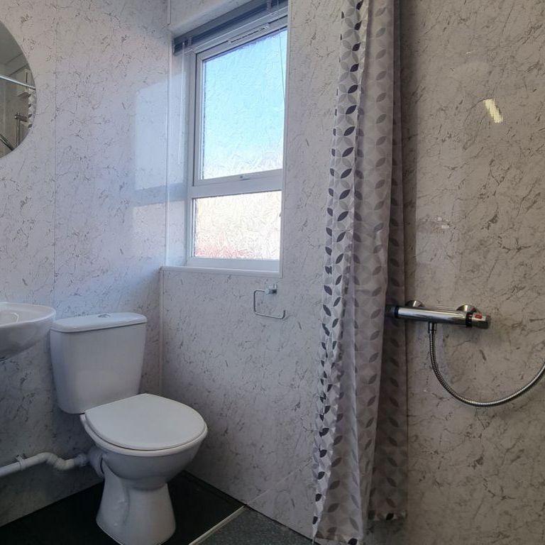 Sherwood Road, Bearwood, Birmingham, B67 - Photo 1