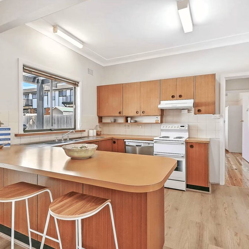 Carlingford - Photo 1