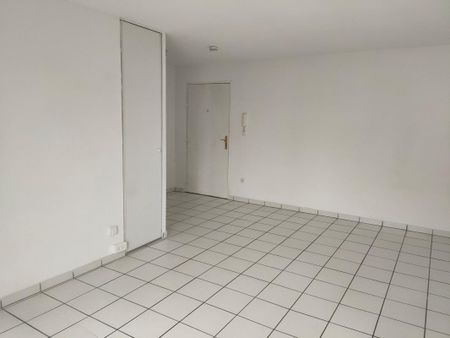 Location Appartement 2 pièces 53m² LE HAVRE 76600 - Photo 2