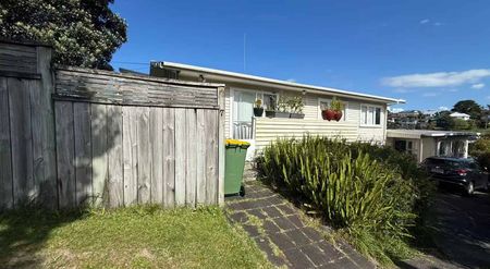 3 Bedroom house in Castor Bay - Photo 3