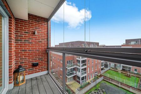 3 bedroom flat to rent - Photo 5