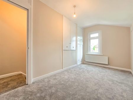 1 bedroom Maisonette to let - Photo 4