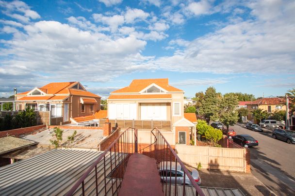 MELBOURNE COASTLINE SIX BEDROOMS APARTMENT. - Photo 1