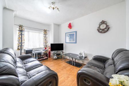 3 bedroom terraced house to rent - Photo 2
