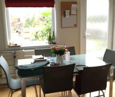 3 bedroom end of terrace house to rent - Photo 2