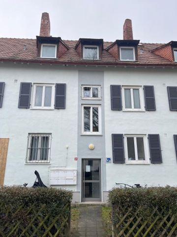 Helle Dachgeschosswohnung mit guter Verkehrsanbindung in Eberstadt - Foto 3