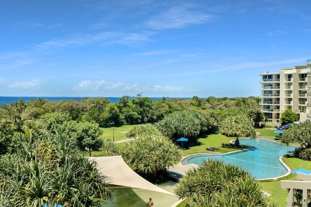 Fully Furnished Beachfront Apartment - Photo 2