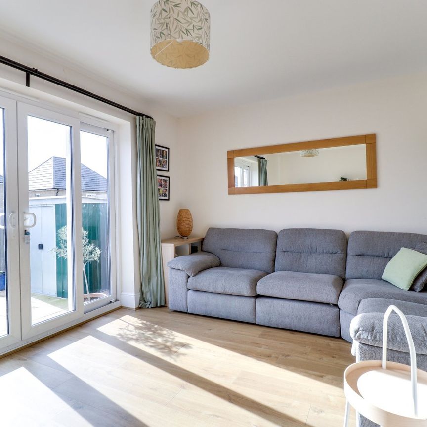 4 bedroom terraced house to rent - Photo 1