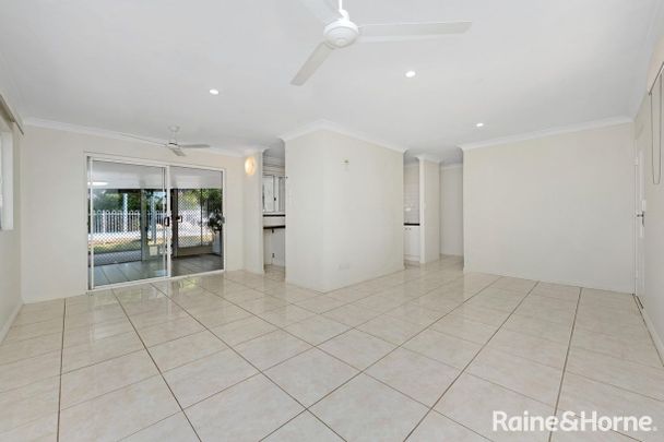 SLEEK & MODERN - Photo 1