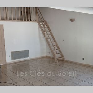 Location Appartement 2 pièces 43m² CABASSE 83340 - Photo 2