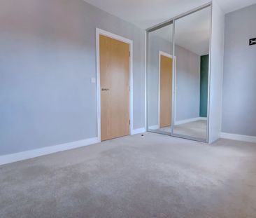3 Bedroom Mid Terraced House To Rent - Photo 3