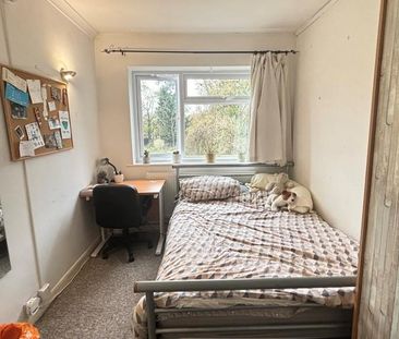 5 bedroom semi-detached house to rent - Photo 4