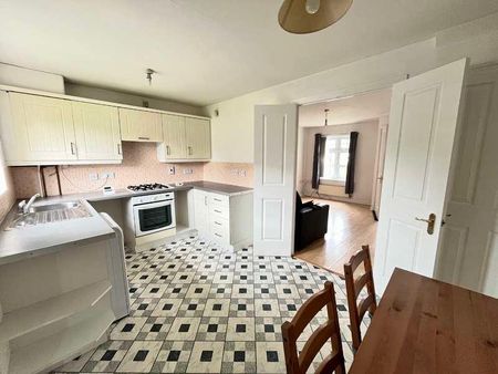 Chesters Avenue, Longbenton, NE12 - Photo 5