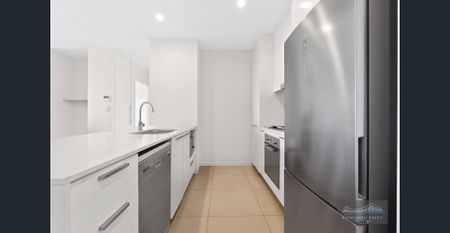 Spacious 139m2 Two Bedroom, Two Bathrooms in Jade Apartments with Parking for Two Cars - Photo 3