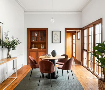 Edwardian Charm, Alluring Lifestyle Appeal - Photo 4