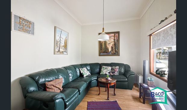 4-bedroom shared house, Lysaght st - Photo 1