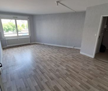 Location appartement T3 66.09m² à Reims (51100) Loyer CC * : 557.47... - Photo 5