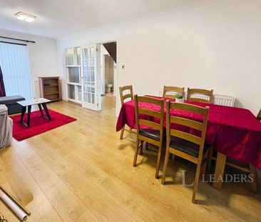 3 bedroom terraced house to rent - Photo 5