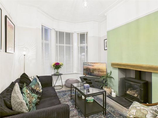 3 bedroom property to rent - Photo 1