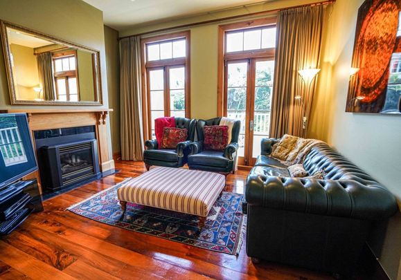 Delightful two bedroom apartment on Tinakori Road - Photo 1