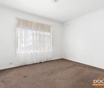 Light and Bright 2-bedroom Unit! - Photo 4