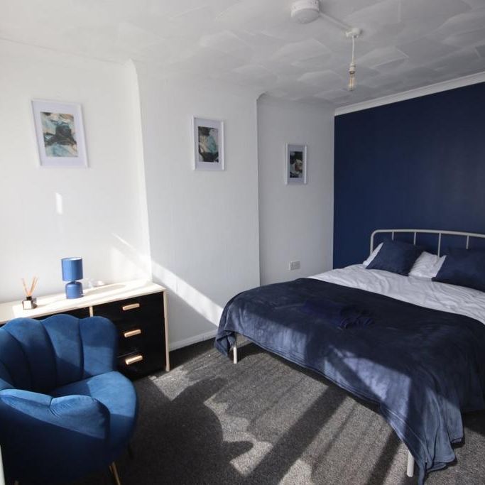 1 bedroom in a house share to rent - Photo 1