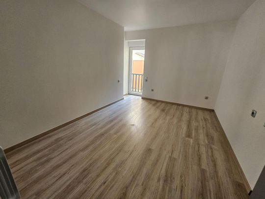 Location Appartement 2 pièces 59m² LE CREUSOT 71200 - Photo 1