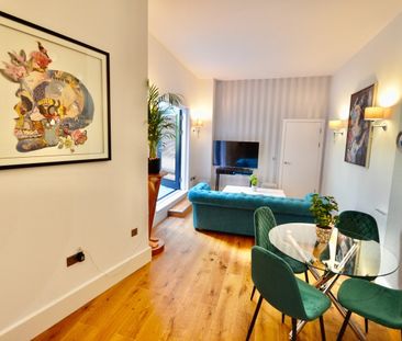 1 Bed Flat, South Parade, NG1 - Photo 1