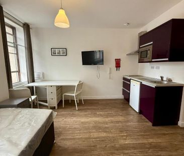 Studio to rent - Photo 5