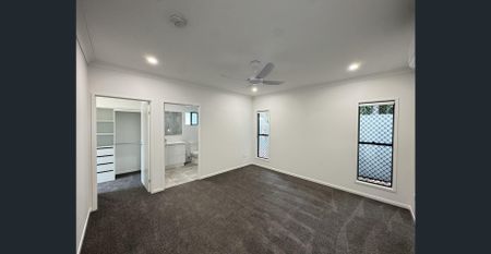 Modern Executive Home - Photo 2