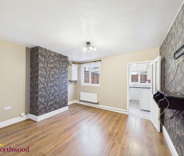 2 bedroom terraced house to rent - Photo 2