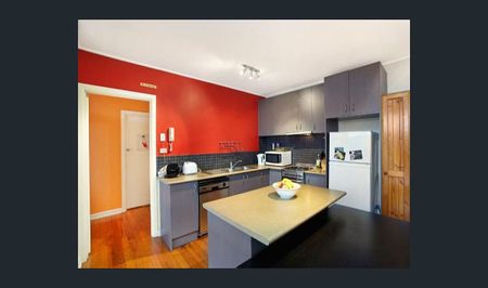 1/305 Rossmoyne Street, Thornbury VIC 3071 - Photo 5