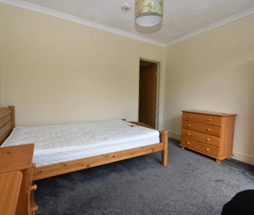 5 bedroom semi-detached house to rent - Photo 3